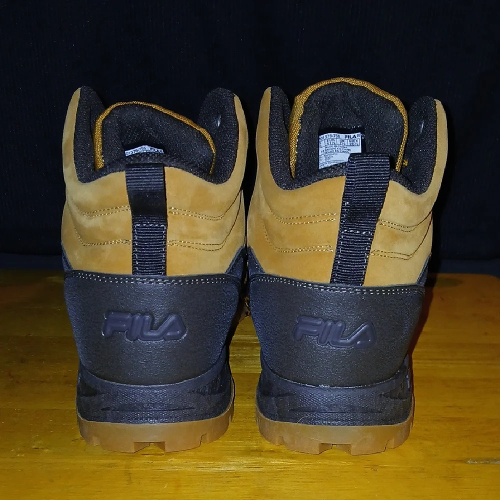 Filas Men's Tan and Black Hiking Boots